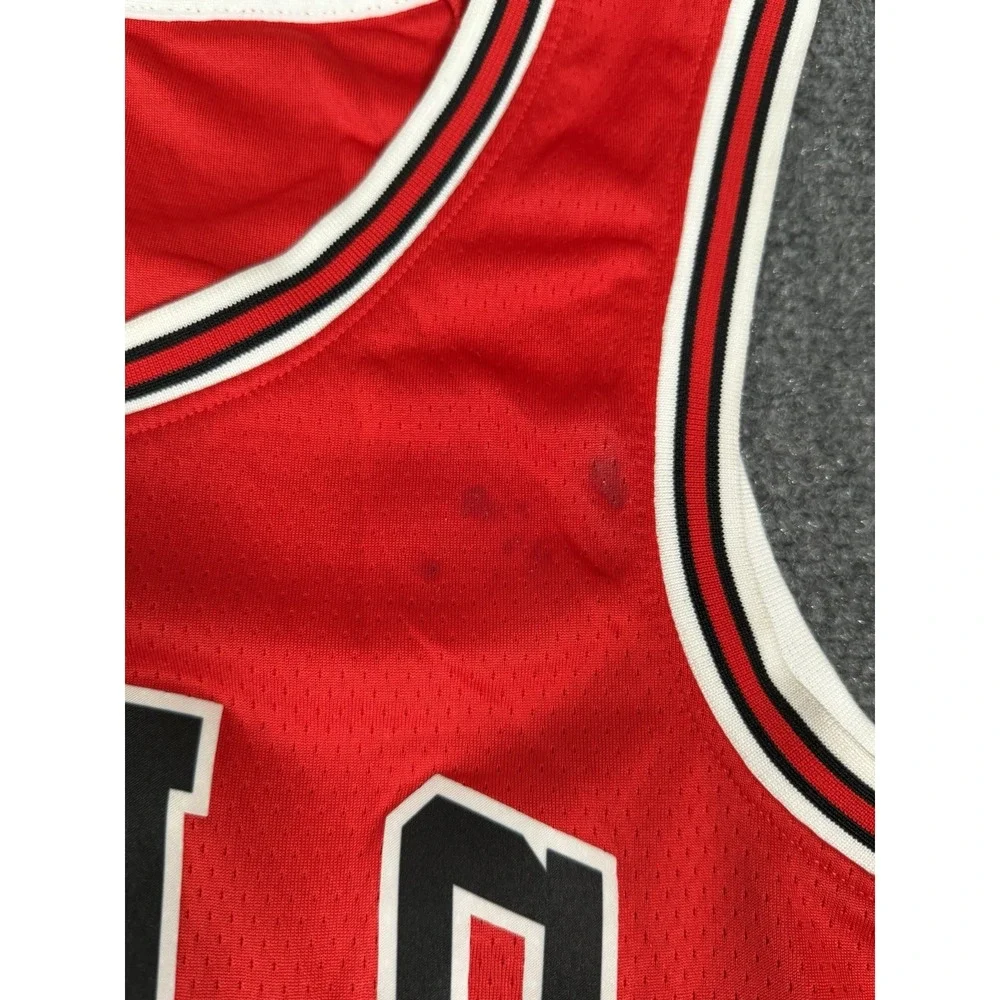 Nike NBA Chicago Bulls Zach LaVine #8 Swingman Jersey Red Mens Large 48